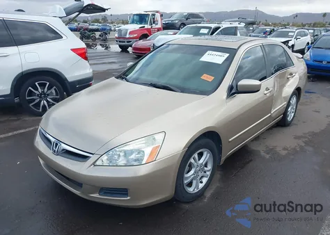 2006 Honda Accord 2.4 Ex z USA, uszkodzony, nr VIN 1HGCM55836A013990